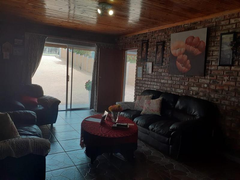 2 Bedroom Property for Sale in Albertinia Western Cape